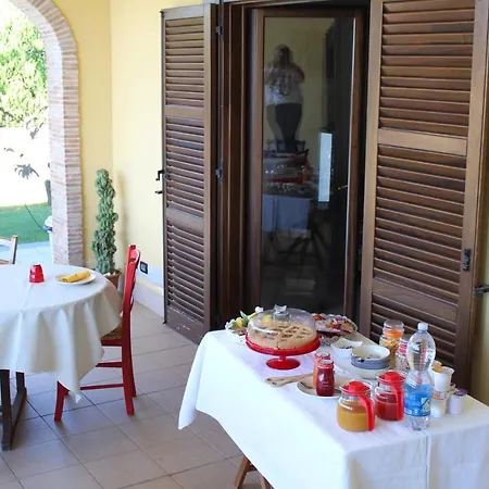Bed & Breakfast L'amicizia 3*